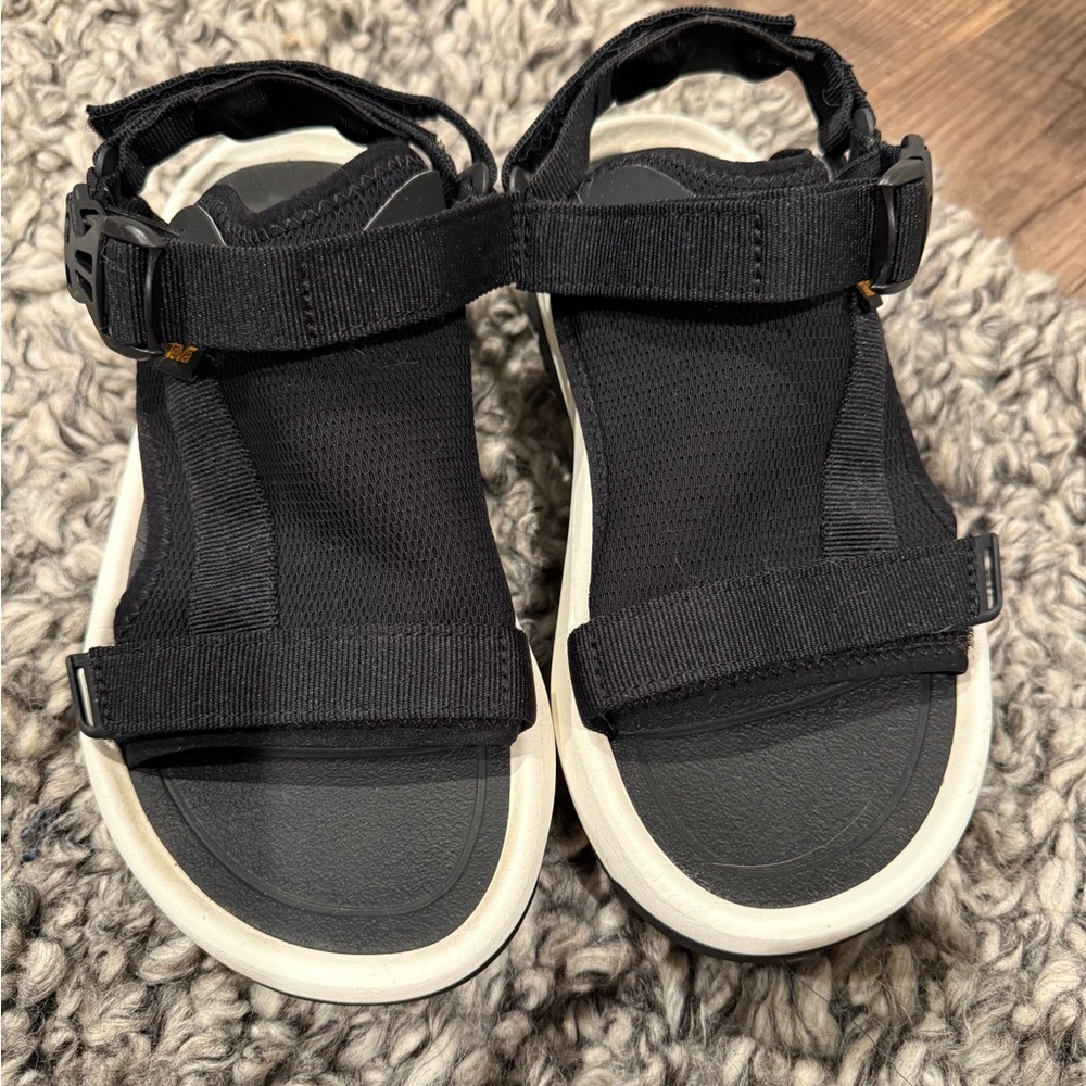 Teva Women's Black/White Platform Hurricane Sandals - Picture 5 of 5
